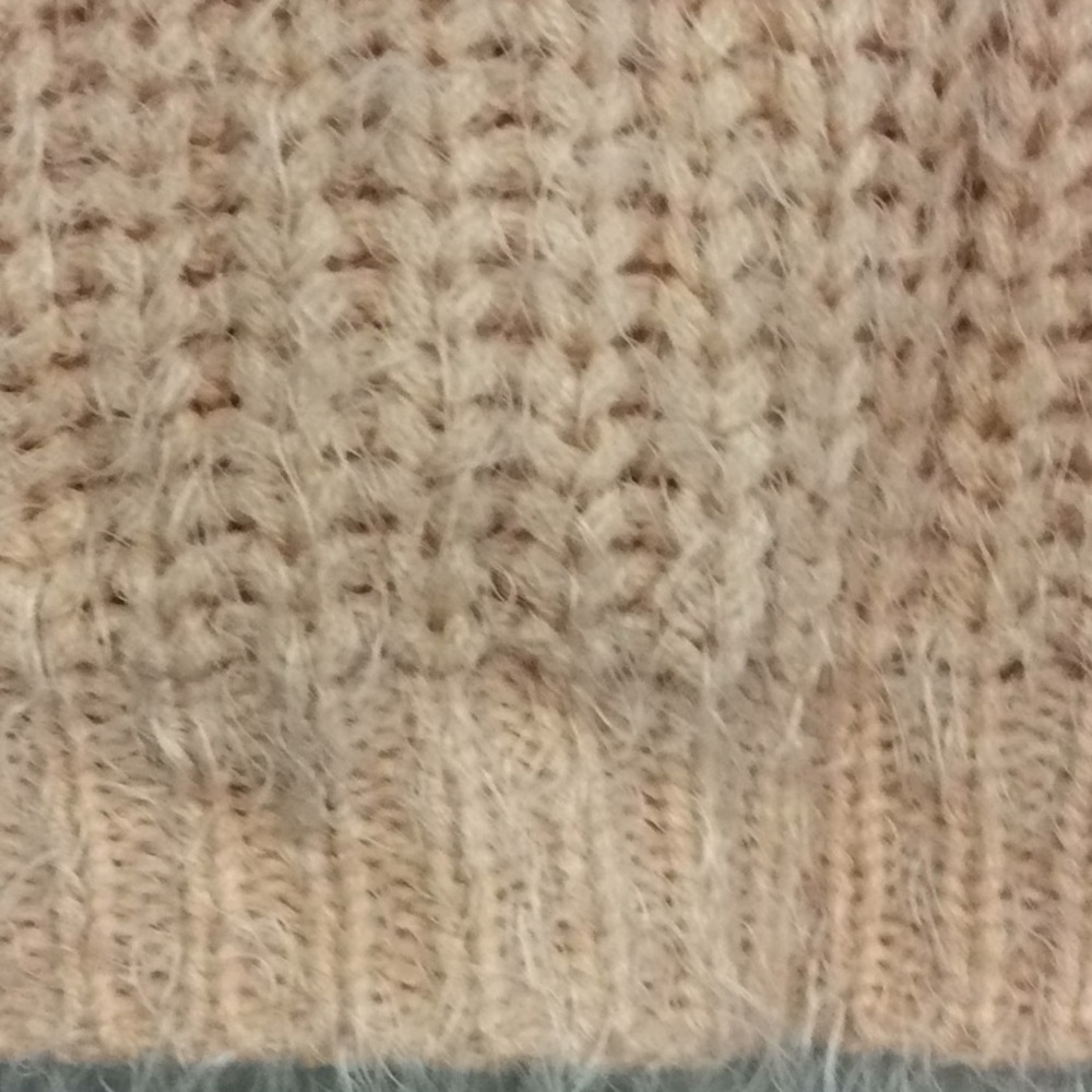 Junior c-neck plush oversize sweater - Picture 2 of 2